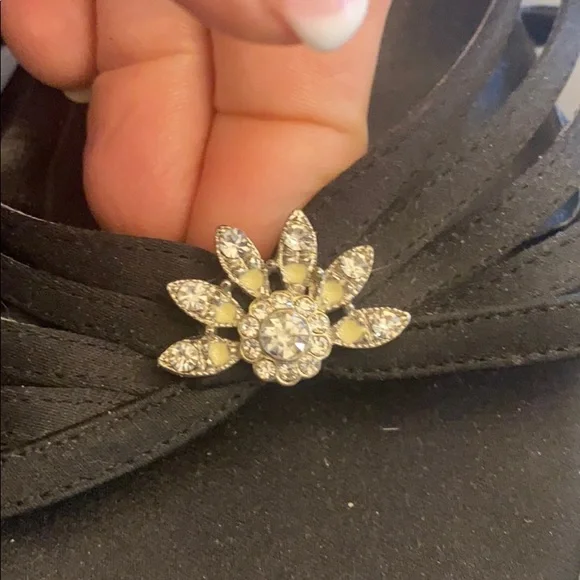 2 for $13 Kitten heeled sandals 8 black - Picture 5 of 8